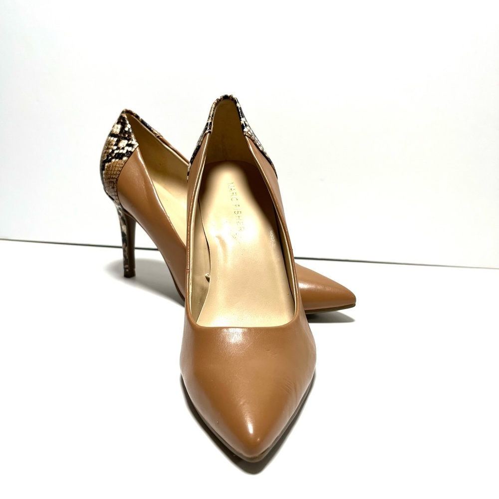 Marc Fisher Delina Tan Snake Skin Print Pumps Size 5.5